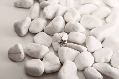 Elmas Mücevherler ve Moda Mücevherleri