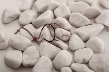 Elmas Mücevherler ve Moda Mücevherleri