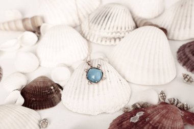 Elmas Mücevherler ve Moda Mücevherleri