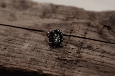 Elmas Mücevherler ve Moda Mücevherleri