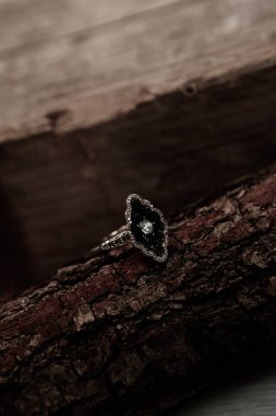 Elmas Mücevherler ve Moda Mücevherleri