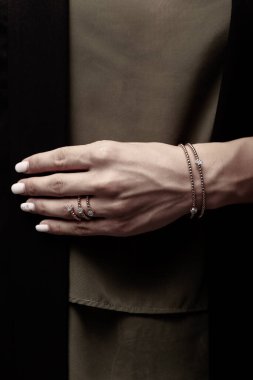 Elmas Mücevherler ve Moda Mücevherleri