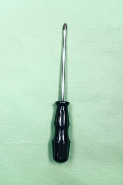 Plastik saplı tornavida.