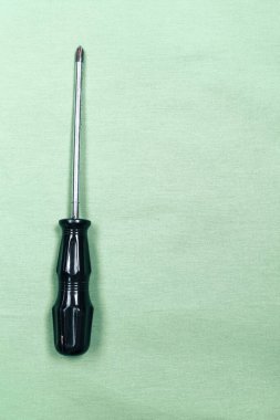 Plastik saplı tornavida.