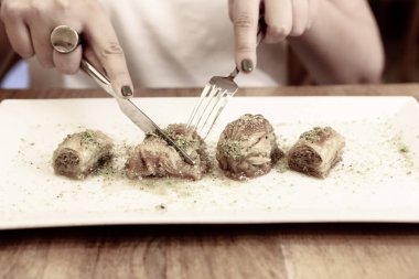 Geleneksel hindistancevizli tatlı baklavası. Ev yapımı fındıklı ve ballı baklava..