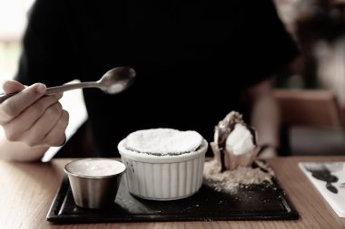 dondurma çikolatalı sufle