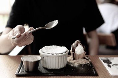 dondurma çikolatalı sufle