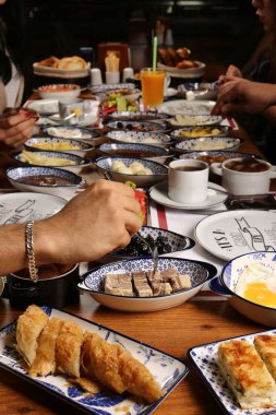 zengin ve leziz Türk Kahvaltı
