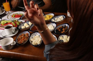 zengin ve leziz Türk Kahvaltı