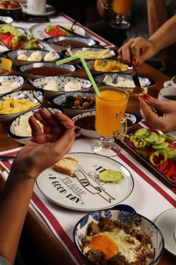 zengin ve leziz Türk Kahvaltı