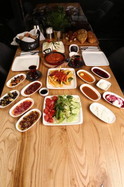 zengin ve leziz Türk Kahvaltı