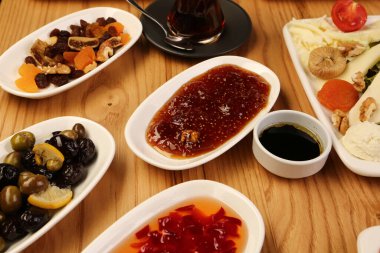 zengin ve leziz Türk Kahvaltı