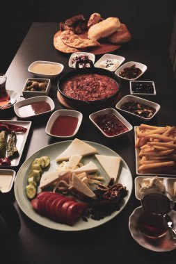 zengin ve leziz Türk Kahvaltı