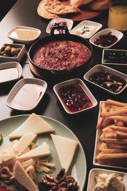 zengin ve leziz Türk Kahvaltı