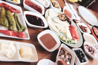 zengin ve leziz Türk Kahvaltı