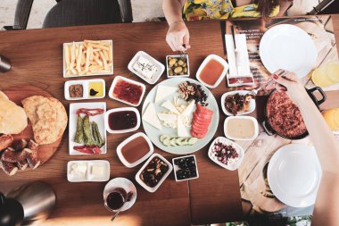 zengin ve leziz Türk Kahvaltı