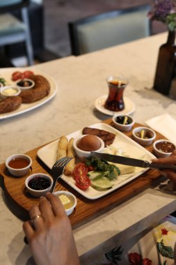 zengin ve leziz Türk Kahvaltı