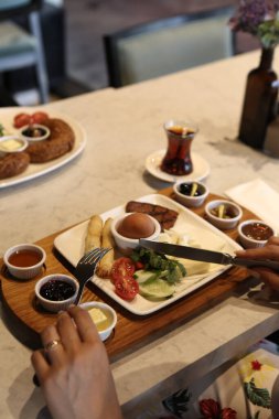 zengin ve leziz Türk Kahvaltı