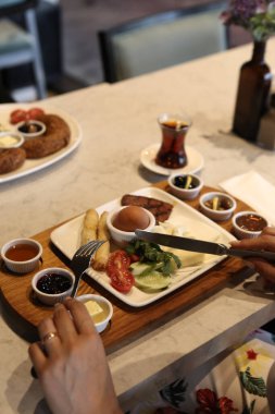 zengin ve leziz Türk Kahvaltı