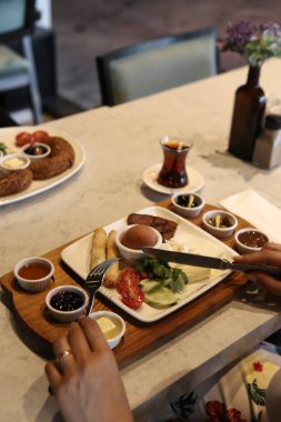 zengin ve leziz Türk Kahvaltı