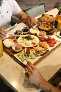 zengin ve leziz Türk Kahvaltı