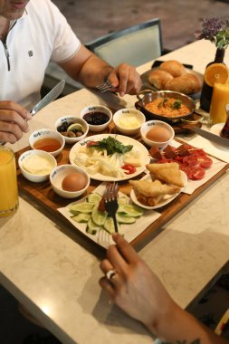 zengin ve leziz Türk Kahvaltı