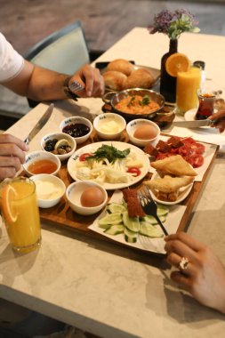 zengin ve leziz Türk Kahvaltı