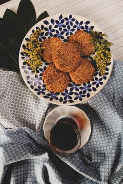 Koyu çikolata parçaları ile tanımlama