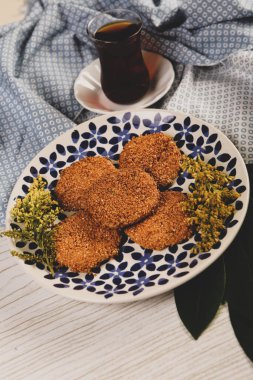 Koyu çikolata parçaları ile tanımlama