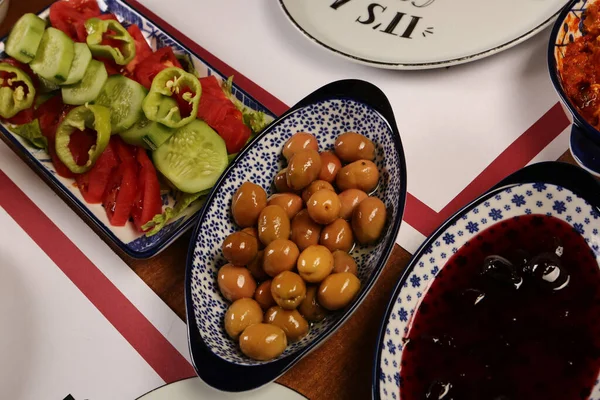 zengin ve leziz Türk Kahvaltı