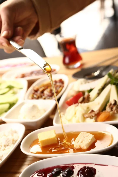 Reichhaltiges Und Köstliches Türkisches Frühstück — Stockfoto