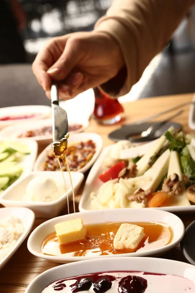 Reichhaltiges Und Köstliches Türkisches Frühstück — Stockfoto