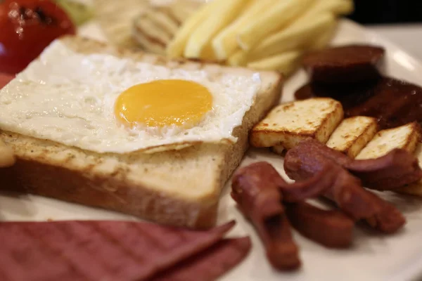 Reichhaltiges Und Köstliches Türkisches Frühstück — Stockfoto