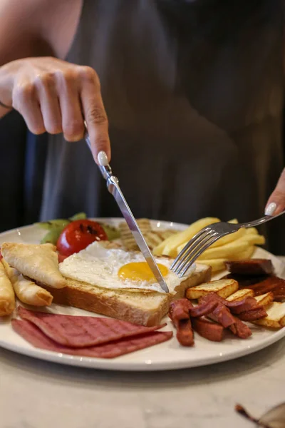 Reichhaltiges Und Köstliches Türkisches Frühstück — Stockfoto