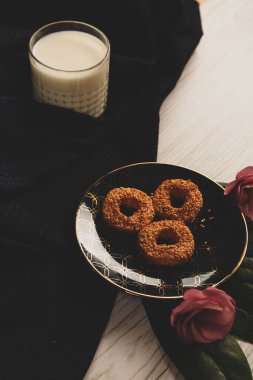 Koyu çikolata parçaları ile tanımlama