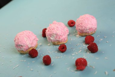 Koyu çikolata parçaları ile tanımlama