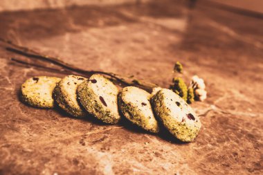 Koyu çikolata parçaları ile tanımlama