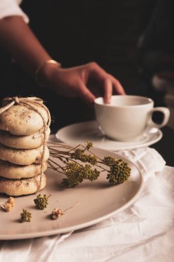 Koyu çikolata parçaları ile tanımlama