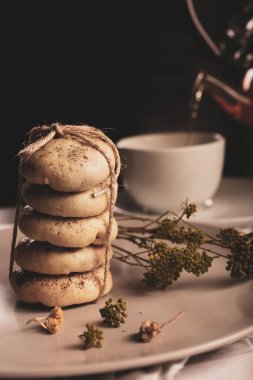 Koyu çikolata parçaları ile tanımlama