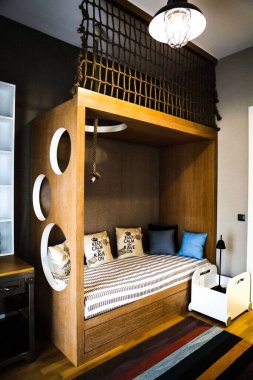 Modern çocuk odasının içi.