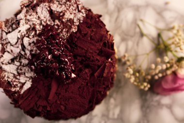 Masada lezzetli bir pasta var.