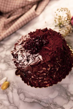 Masada lezzetli bir pasta var.