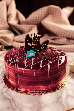 Masada lezzetli bir pasta var.