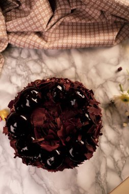 Masada lezzetli bir pasta var.