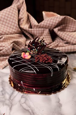 Masada lezzetli bir pasta var.