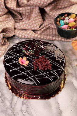 Masada lezzetli bir pasta var.