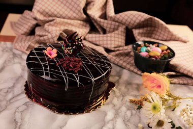 Masada lezzetli bir pasta var.