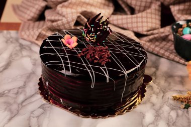 Masada lezzetli bir pasta var.