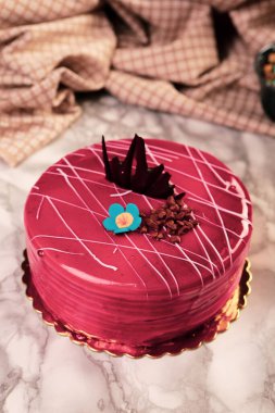 Masada lezzetli bir pasta var.