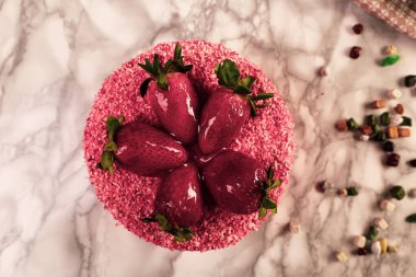 Masada lezzetli bir pasta var.